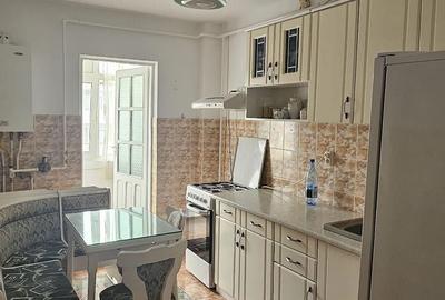 Apartament cu 3 camere decomandat în Narcisa - 1