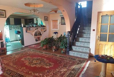 Casa la cheie in Radau?i complet mobilata - 4