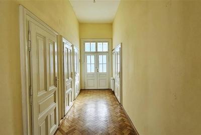 APARTAMENT/BIROU 3 CAMERE DE INCHIRIAT CLADIRE ISTORICA  PIATA MOCIONI - 2