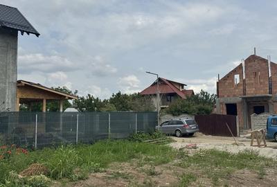 Teren de 400 mp, în Central