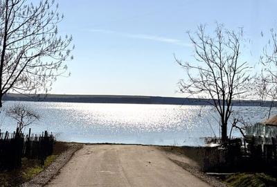 Casă cu 3 camere cu Teren 866 Mp în Ulmu - 1