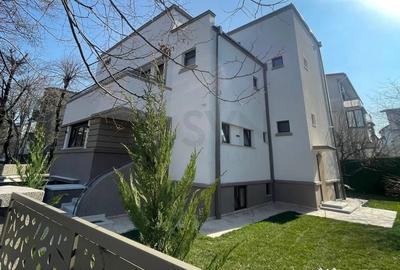 Casă cu 12 camere cu Teren 500 Mp în Primăverii - 9