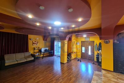 Casă individuală cu 11 camere cu Canalizare în Central - 6