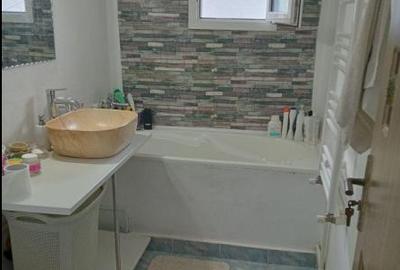 Apartament cu 2 camere decomandat în CET - 2