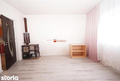 Casă cu 2 camere cu Teren 1173 Mp în Sălard - 1