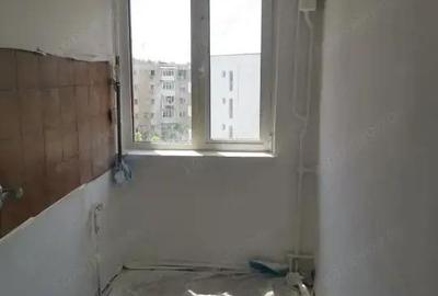Apartament cu 2 camere semidecomandat în Craiovița Nouă - 5