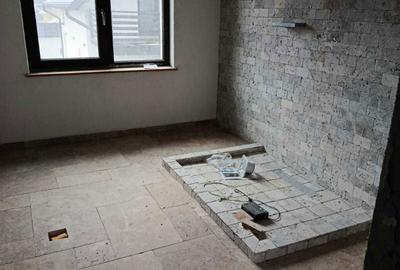 Casă cu 4 camere în Central - 2