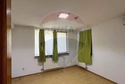 Inchiriere casa - vila cu 6 camere,  zona Cosbuc Inchiriere casa - vila cu 6 camere,  zona Cosbuc - 24