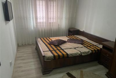 Apartament 4 camere , zona Piata Moldovei -Scoala nr 2 , dec - 10