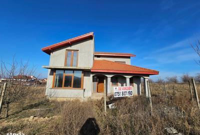 Casă cu 5 camere cu Teren 490 Mp în Somova - 11