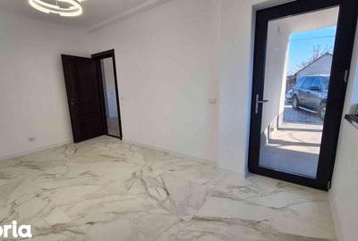 Casă cu 2 camere cu Teren 500 Mp în Lețcani - 8