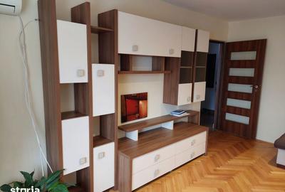 Apartament cu 3 camere decomandat în Cetate - 1