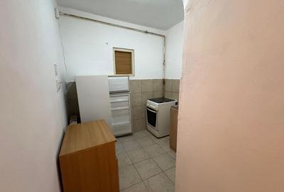 Garsonieră în Titan