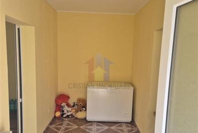 Casa 4 camere din Caramida,zona Centrala, pretabil pentru 2 - 14
