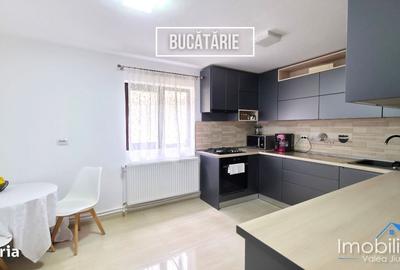 Casă cu 4 camere cu Teren 1711 Mp în Uric - 9