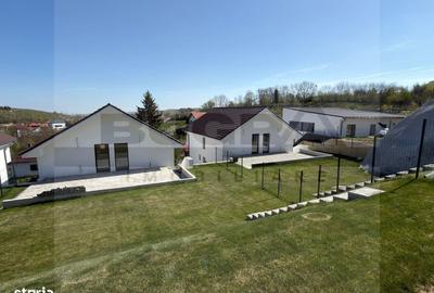 Casă cu 4 camere cu Canalizare în Feleacu