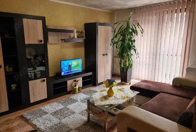 Apartament cu 3 camere decomandat, mobilat în Central - 1