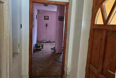 Casă cu 3 camere în Central - 1