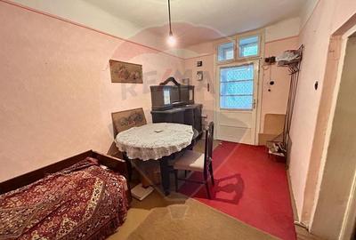 Casă cu 3 camere cu Canalizare în Ultracentral - 4