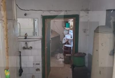 Casă cu 2 camere cu Teren 1426 Mp în Central - 3
