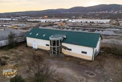FILM! Spatiu comercial adaptabil:hala+ cladire birouri+3.272 mp teren,Sfantu Ghe - 3