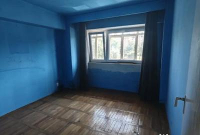 Apartament cu 3 camere semidecomandat în Central - 2