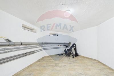 Casă cu 7 camere cu Teren 605 Mp în Snagov - 18