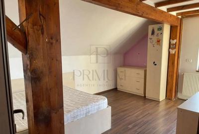 Apartament cu 2 camere semidecomandat, mobilat în Vlădeasa - 3