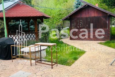 Casă cu 4 camere cu Teren 1468 Mp în Central - 3