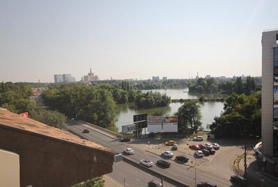 Apartament cu 3 camere decomandat în Băneasa - 1