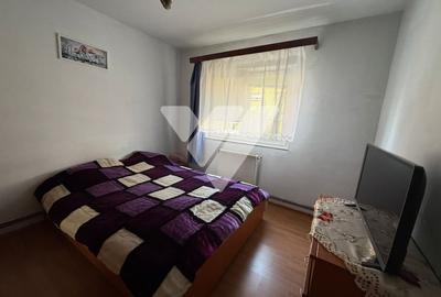 Apartament 3 camere decomandat etaj 2 zona Vasile Aaron Sibiu - 5