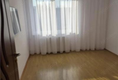 Apartament cu 3 camere în 1 Decembrie 1918 - 1
