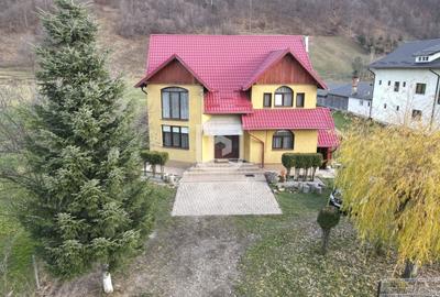 Casă individuală cu 6 camere cu Teren 1498 Mp în Mănăstirea Humorului - 1