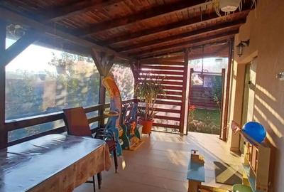 Casă cu 3 camere cu Canalizare în Săbăreni - 9