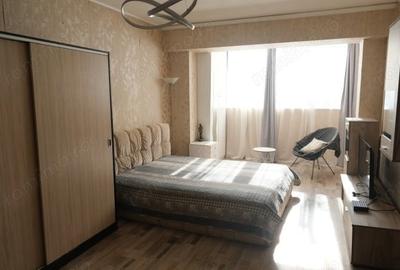 Apartament cu 3 camere decomandat în Tei