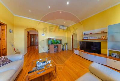 Apartament cu 3 camere de vanzare in zona Ultracentral - 4