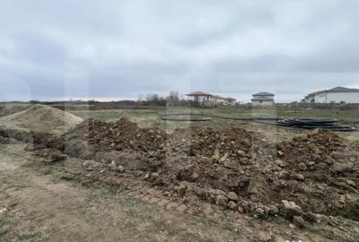 Teren de 1362 mp, în Central