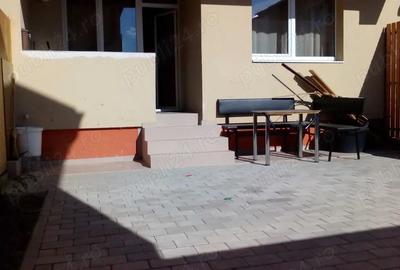 Inchiriere apt 1 camere | curte, gradina privata si parcare - 2