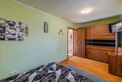 Casa de vanzare cu 7 camere localitate Poplaca - 10