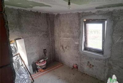 Casa+garaj, constructie la gri, in Sabareni, teren 440mp - 11