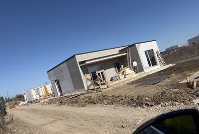 Casă cu 4 camere în Central