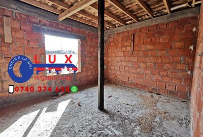 Casă cu 3 camere cu Teren 650 Mp în Malcoci - 2