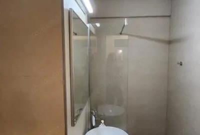 Apartament cu 3 camere decomandat, mobilat în Faleza Nord