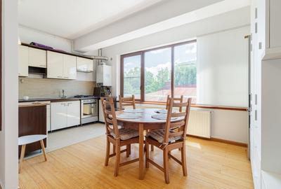 Apartament cu 3 camere decomandat, mobilat în Pajura - 13