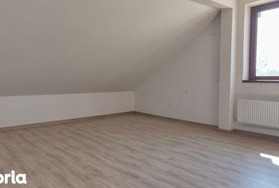 Casă cu 4 camere cu Teren 300 Mp în Central - 4