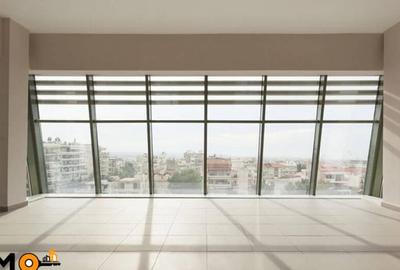 Cladire VAnDUtA Semicentral 17 kwa - 2