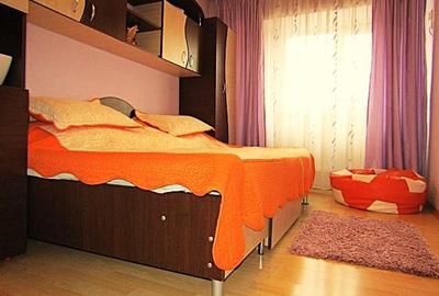 Apartament cu 3 camere decomandat în Micro 12 - 4