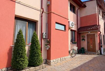 Casă cu 6 camere cu Canalizare în Casa de Cultură - 1