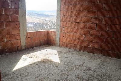 Casă cu 3 camere cu Teren 500 Mp în Central - 4