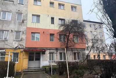 Apartament cu 2 camere semidecomandat în Micro 9 - 13